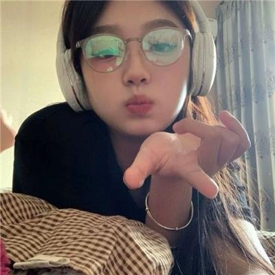 潜逃封面